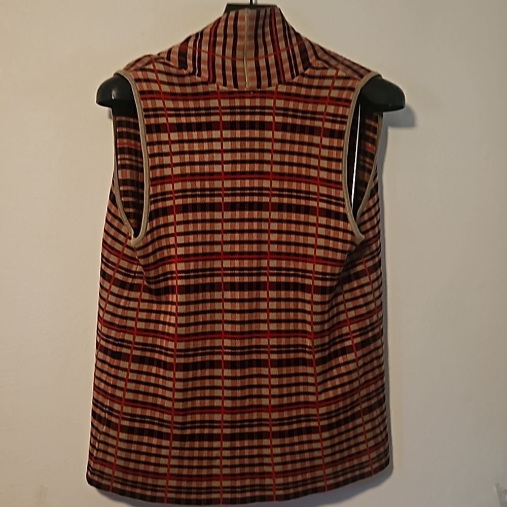 Leo & Nicole Red Brown Plaid Sleeveless Cardigan Size MP - Picture 6 of 6